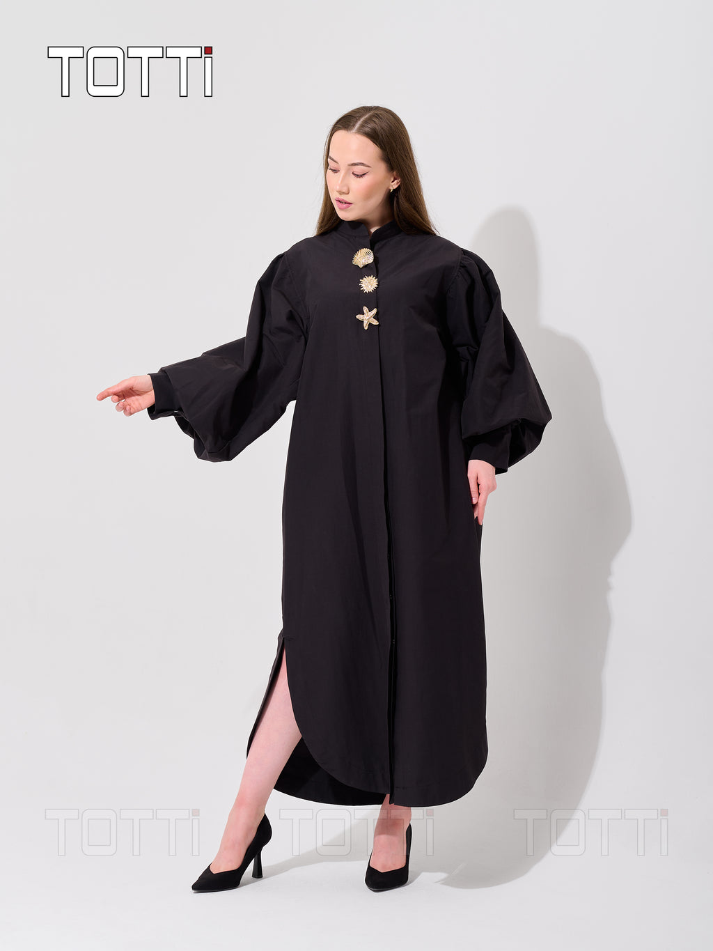 Classic Black Voluminous Balloon-Sleeve Maxi